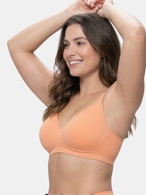 UnderOutfit 460 THE PERFECT NECKLINE BRA - She’ll Coral